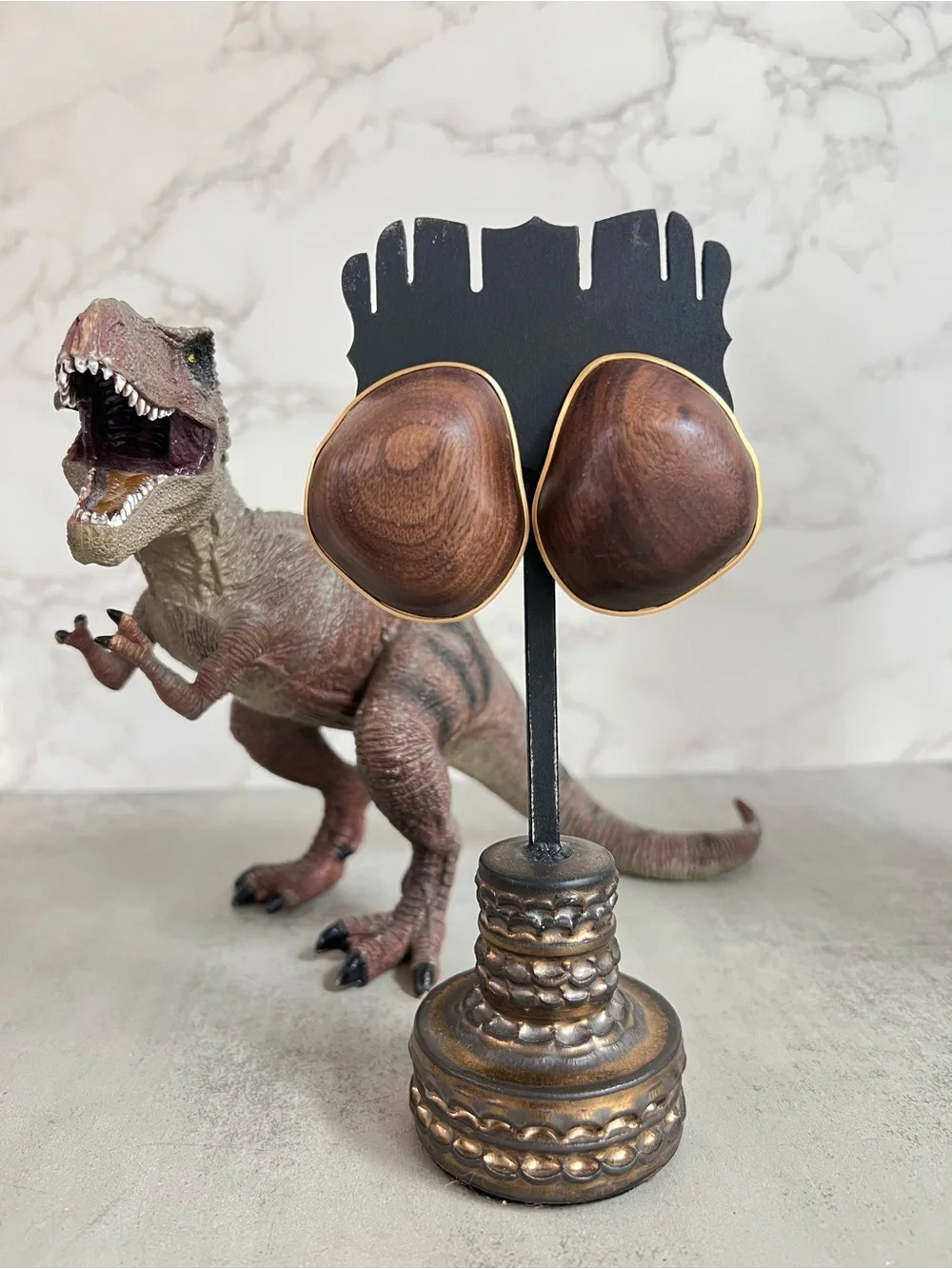 cult gaia natural walnut